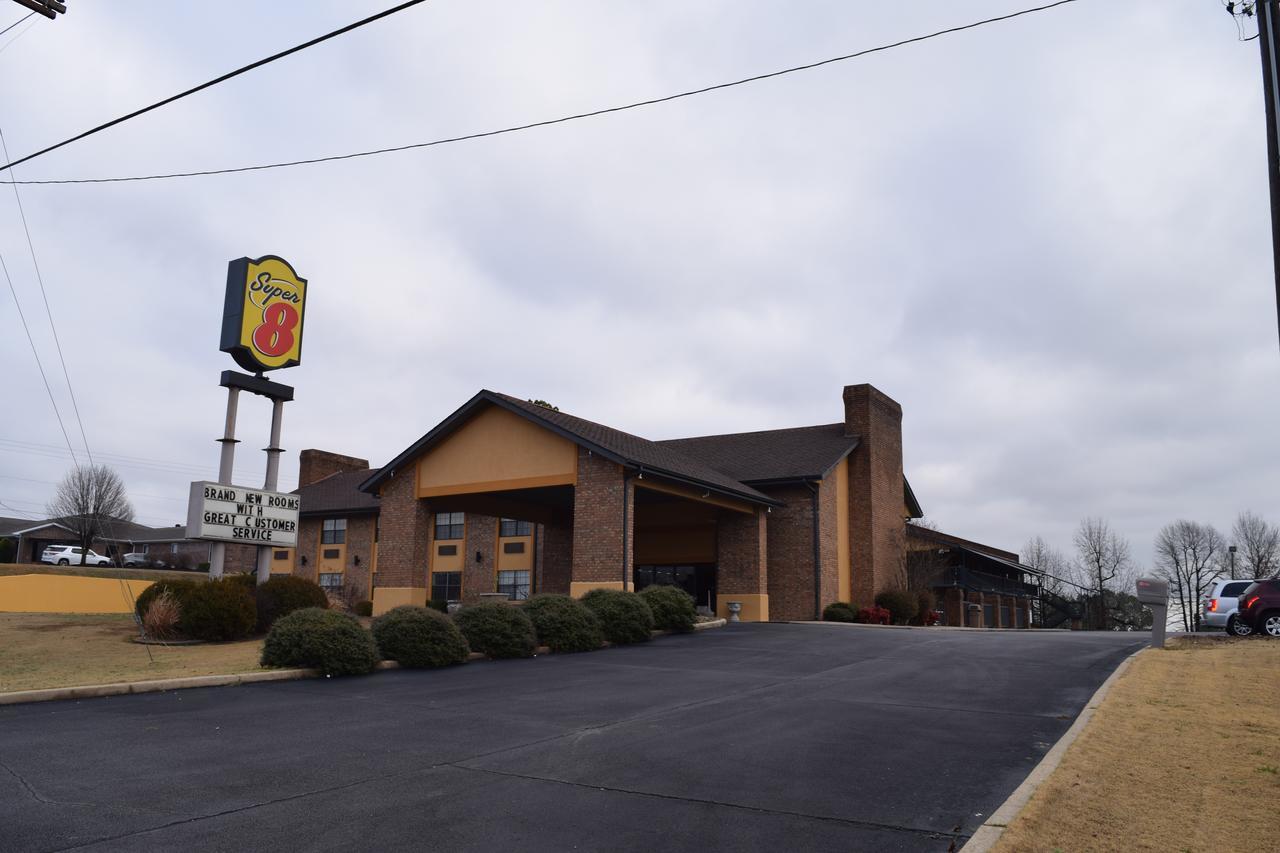 Super 8 By Wyndham Hotel 2*